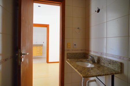 Banheiro  de apartamento para alugar com 1 quarto, 42m² em Petrópolis, Porto Alegre