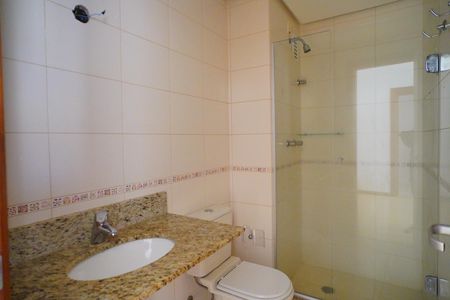 Banheiro  de apartamento para alugar com 1 quarto, 42m² em Petrópolis, Porto Alegre