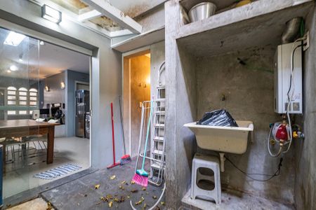 Casa para alugar com 80m², 2 quartos e sem vagaQuintal