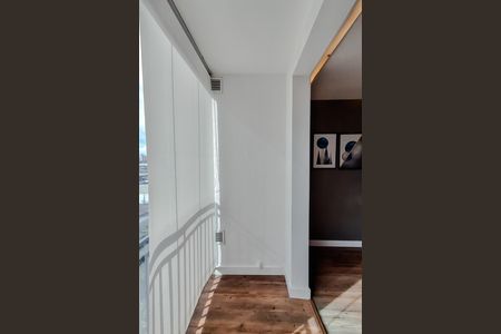 Apartamento para alugar com 52m², 2 quartos e 1 vaga Apartamento para alugar com 52m², 2 quartos e 1 vagaVaranda