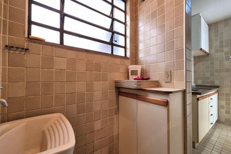 Apartamento para alugar com 70m², 3 quartos e 1 vagaÁrea de Serviço