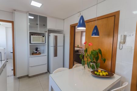Apartamento à venda com 114m², 4 quartos e 3 vagasCozinha