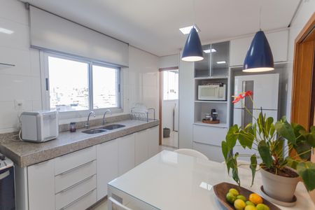 Apartamento à venda com 114m², 4 quartos e 3 vagasCozinha