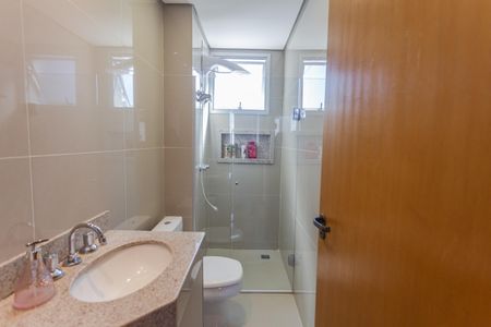 Apartamento à venda com 114m², 4 quartos e 3 vagasBanheiro Social