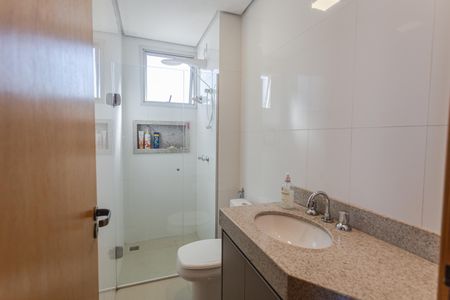 Apartamento à venda com 114m², 4 quartos e 3 vagasBanheiro da Suíte