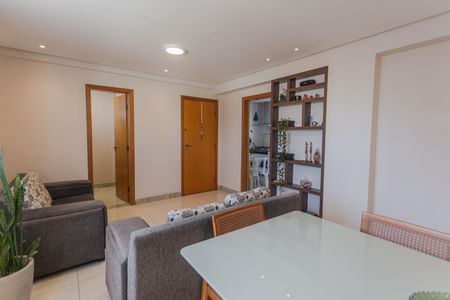 Apartamento à venda com 114m², 4 quartos e 3 vagasSala