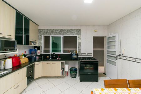 Casa à venda com 350m², 3 quartos e 2 vagasCozinha