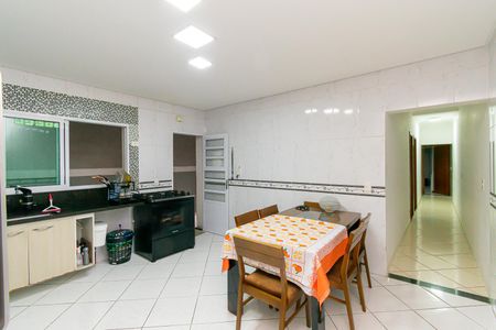 Casa à venda com 350m², 3 quartos e 2 vagasCozinha