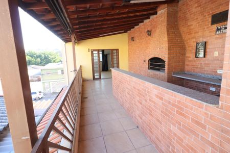 Casa à venda com 311m², 5 quartos e 2 vagasChurrasqueira