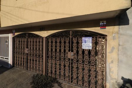 Casa à venda com 311m², 5 quartos e 2 vagasFachada