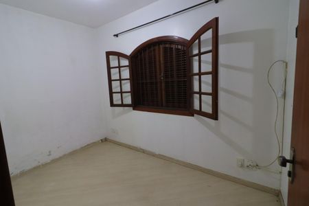 Casa à venda com 311m², 5 quartos e 2 vagasQuarto 3