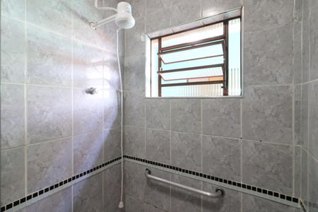 Casa à venda com 311m², 5 quartos e 2 vagasBanheiro 3