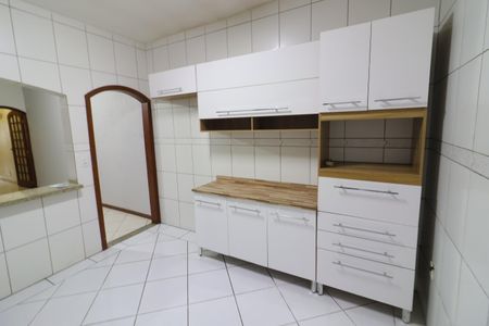 Casa à venda com 311m², 5 quartos e 2 vagasCozinha