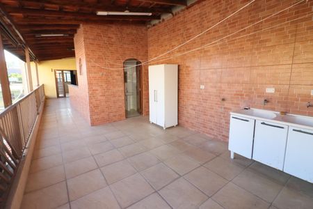 Casa à venda com 311m², 5 quartos e 2 vagasChurrasqueira