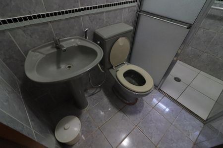 Casa à venda com 311m², 5 quartos e 2 vagasBanheiro 3