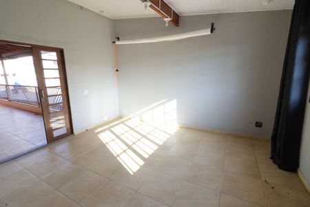 Casa à venda com 311m², 5 quartos e 2 vagasQuintal