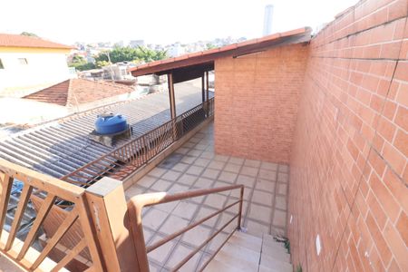 Casa à venda com 311m², 5 quartos e 2 vagasQuintal