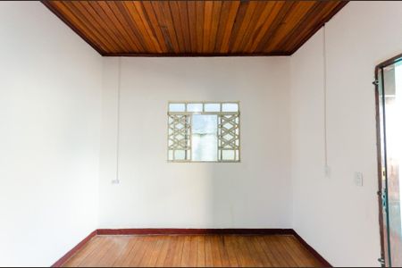 Casa para alugar com 80m², 2 quartos e sem vagaSala