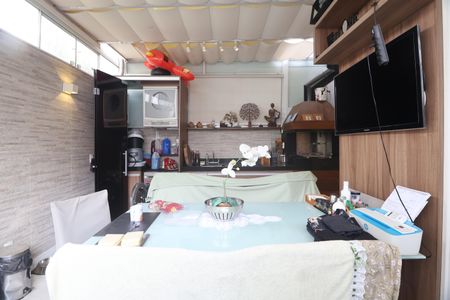 Casa de condomínio à venda com 160m², 3 quartos e 2 vagasÁrea gourmet