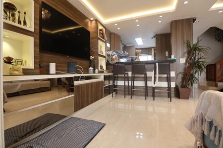 Sala  de casa de condomínio à venda com 3 quartos, 160m² em Estância Velha, Canoas