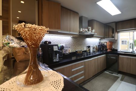 Casa de condomínio à venda com 160m², 3 quartos e 2 vagasCozinha - Armários