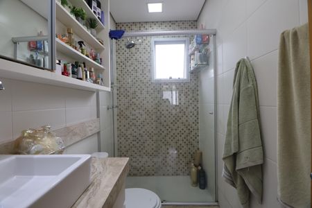 Casa de condomínio à venda com 160m², 3 quartos e 2 vagasBanheiro suíte 