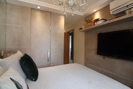 Casa de condomínio à venda com 160m², 3 quartos e 2 vagasSuíte