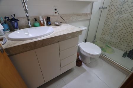 Casa de condomínio à venda com 160m², 3 quartos e 2 vagasBanheiro Banheiro 
