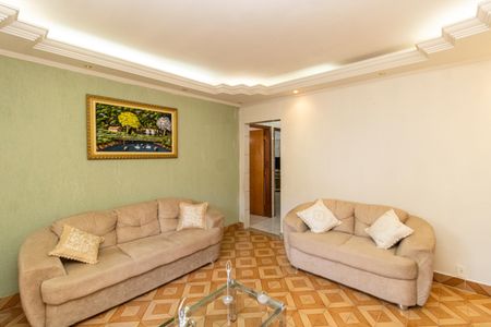 Casa à venda com 300m², 2 quartos e 2 vagasSala