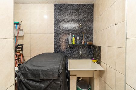 Casa à venda com 300m², 2 quartos e 2 vagasÁrea de Serviço