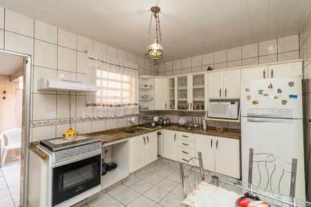 Casa à venda com 300m², 2 quartos e 2 vagasCozinha