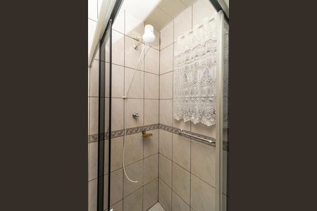 Casa à venda com 300m², 2 quartos e 2 vagasBanheiro