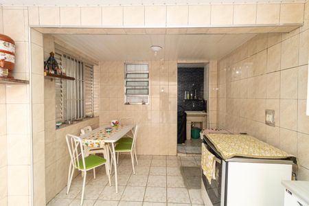 Casa à venda com 300m², 2 quartos e 2 vagasÁrea de Serviço