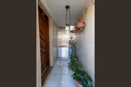 Casa à venda com 300m², 2 quartos e 2 vagasEntrada