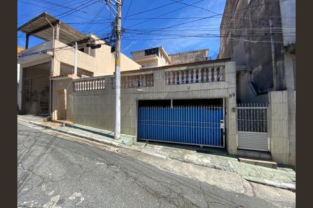 Casa à venda com 300m², 2 quartos e 2 vagasFachada