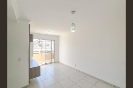 Sala de apartamento para alugar com 2 quartos, 55m² em Conjunto Residencial Pombeva, São Bernardo do Campo