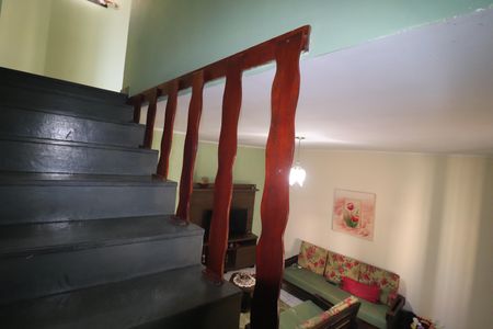 Casa à venda com 116m², 3 quartos e 2 vagasEscada