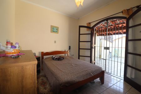 Casa à venda com 116m², 3 quartos e 2 vagasQuarto 3