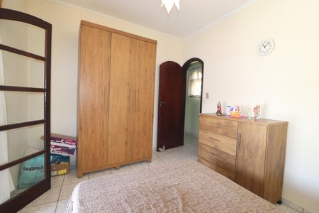 Casa à venda com 116m², 3 quartos e 2 vagasQuarto 3