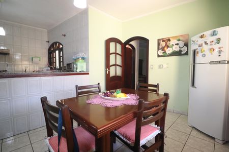 Casa à venda com 116m², 3 quartos e 2 vagasCopa