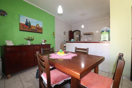 Casa à venda com 116m², 3 quartos e 2 vagasCopa