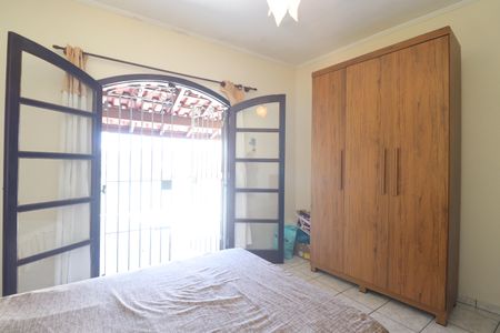 Casa à venda com 116m², 3 quartos e 2 vagasQuarto 3