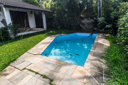 Casa de condomínio para alugar com 490m², 4 quartos e 4 vagasPiscina