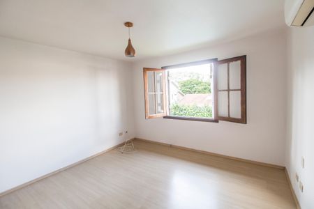 Casa de condomínio para alugar com 490m², 4 quartos e 4 vagasSuíte master