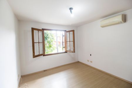 Casa de condomínio para alugar com 490m², 4 quartos e 4 vagasQuarto