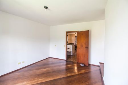 Casa de condomínio para alugar com 490m², 4 quartos e 4 vagasSala 