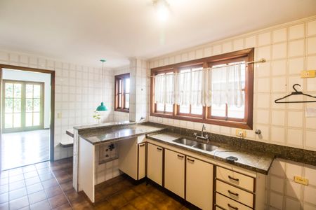 Casa de condomínio para alugar com 490m², 4 quartos e 4 vagasCozinha