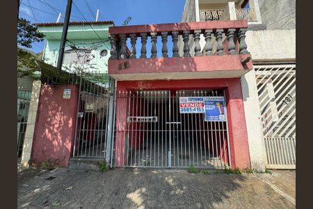 Casa à venda com 150m², 3 quartos e 1 vagaFachada com placa