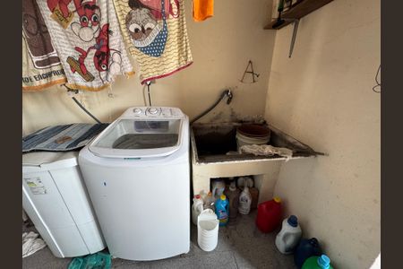 Casa à venda com 150m², 3 quartos e 1 vagaÁrea de Serviço