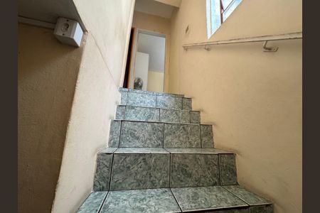 Casa à venda com 150m², 3 quartos e 1 vagaEscada